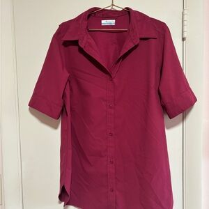 Women's Burgundy Columbia vented Button-Up Shirt